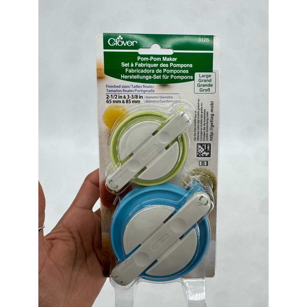 Clover Pom-Pom Maker Set Large 2.5 and 3.375 Inch Sizes 3126 Yarn Craft Tool NEW